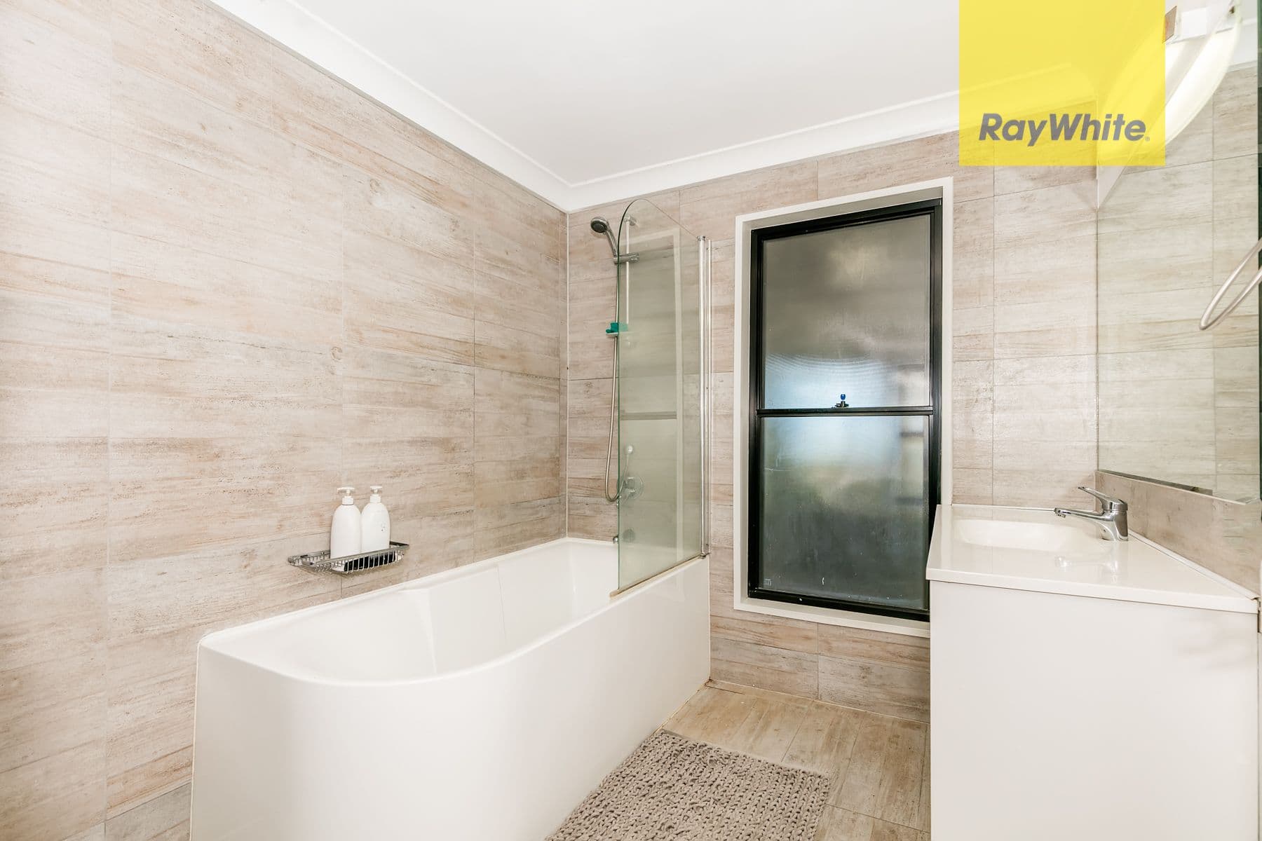 26 Sapium Street, Kingston QLD 4114, Kingston - Thumbnail 4