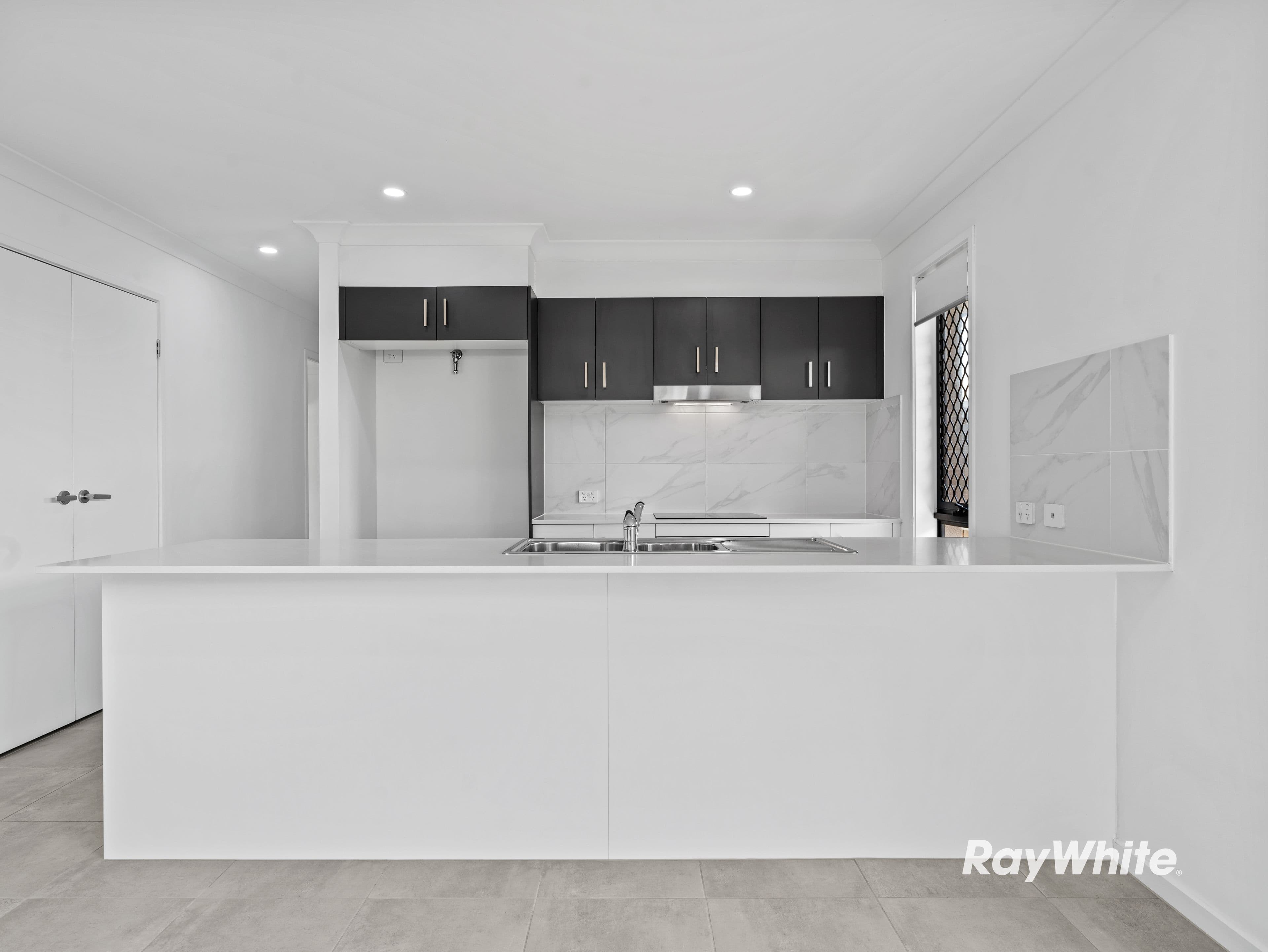 43 Isla Street, Park Ridge QLD 4125, Park Ridge - Thumbnail 3