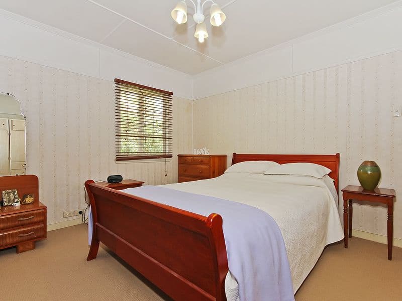 10 Miller Street, WAVELL HEIGHTS QLD 4012, Wavell Heights - Thumbnail 5