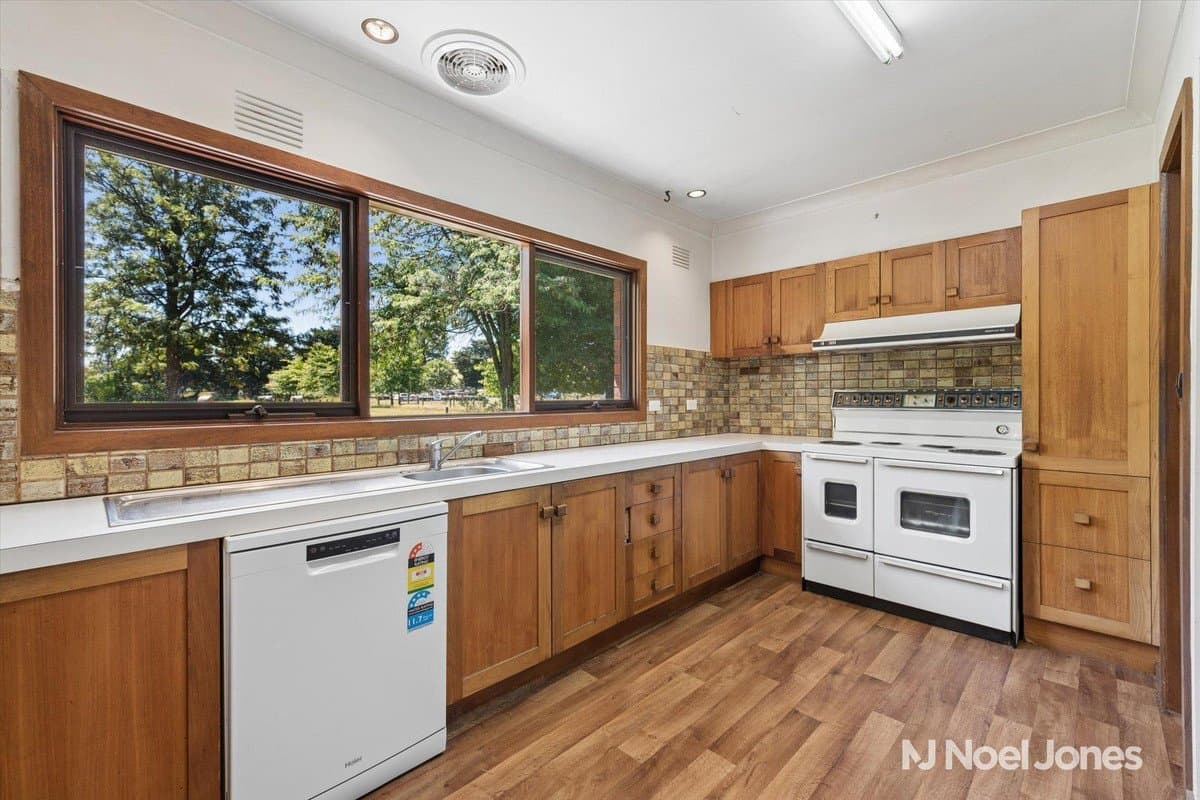 13 Paynes Road, Chirnside Park - Thumbnail 3