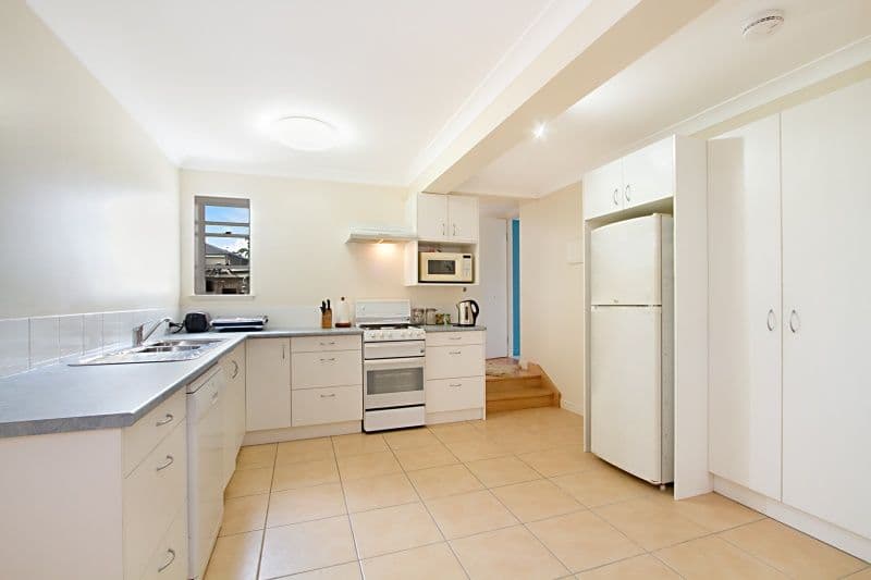 8 Gamble Street, WAVELL HEIGHTS QLD 4012, Wavell Heights - Thumbnail 7