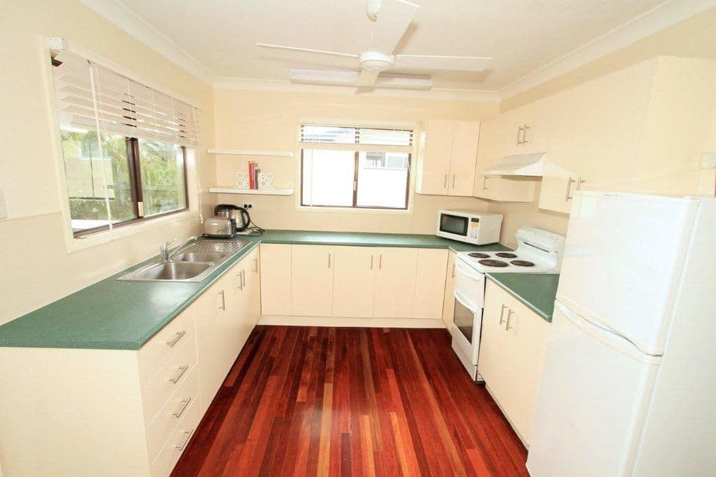 19 Standish Street, NORMAN GARDENS QLD 4701, Norman Gardens - Thumbnail 2