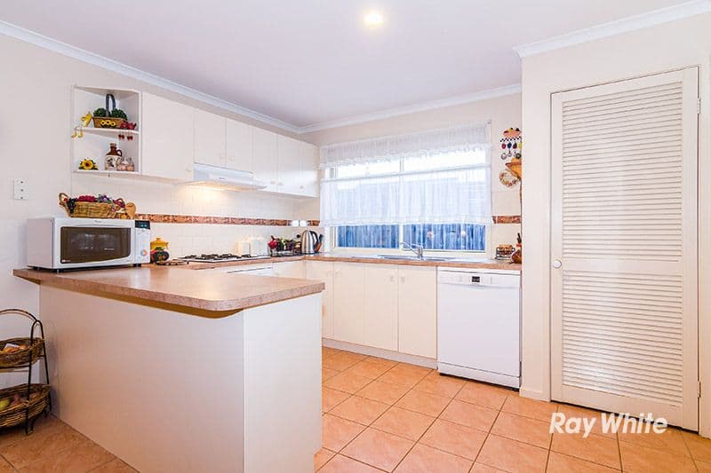 4 Ashton Court, Cranbourne VIC 3977, Cranbourne - Thumbnail 2