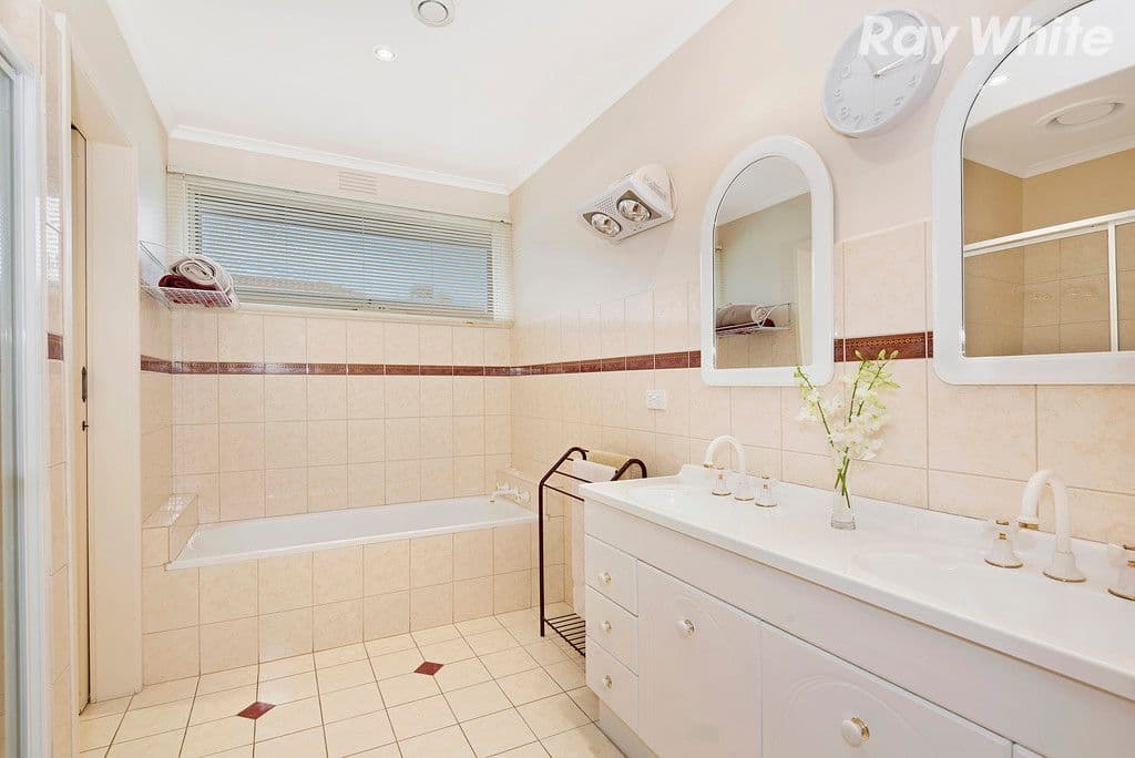 8 Jannali Drive, Dingley Village VIC 3172, Dingley Village - Thumbnail 6
