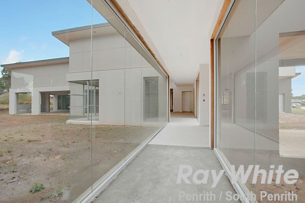 13 Twin Creeks Drive, Luddenham NSW 2745, Luddenham - Thumbnail 3