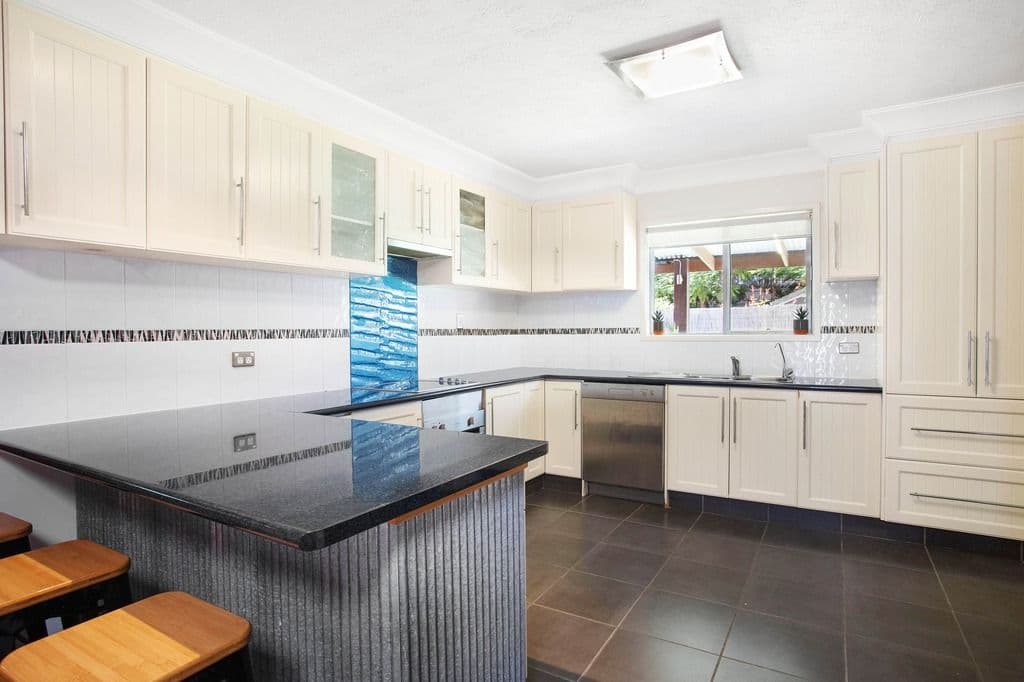 34 Allambi Avenue, Broadbeach Waters QLD 4218, Broadbeach Waters - Thumbnail 5