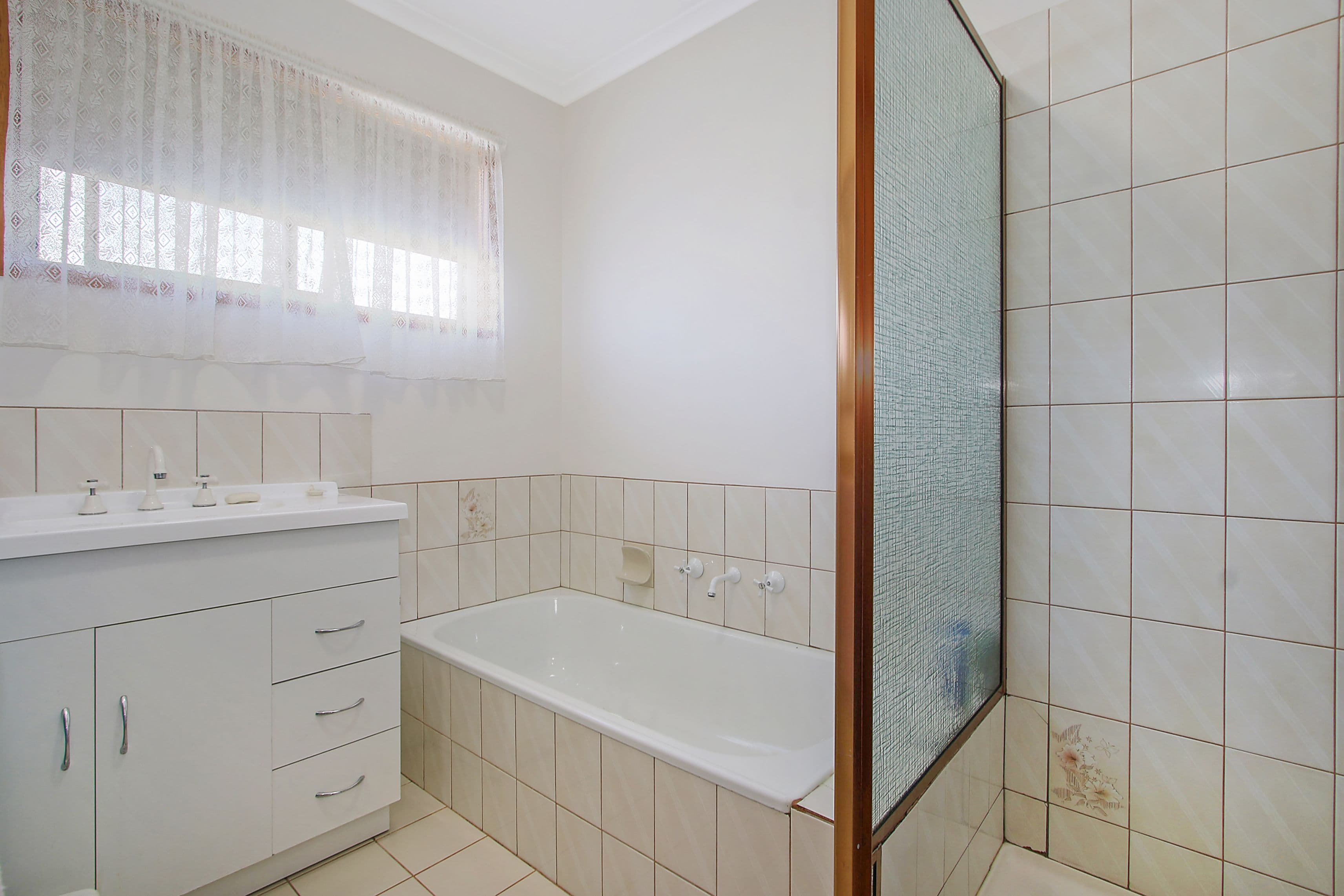26 Donelly Avenue, West Wodonga VIC 3690, West Wodonga - Thumbnail 5