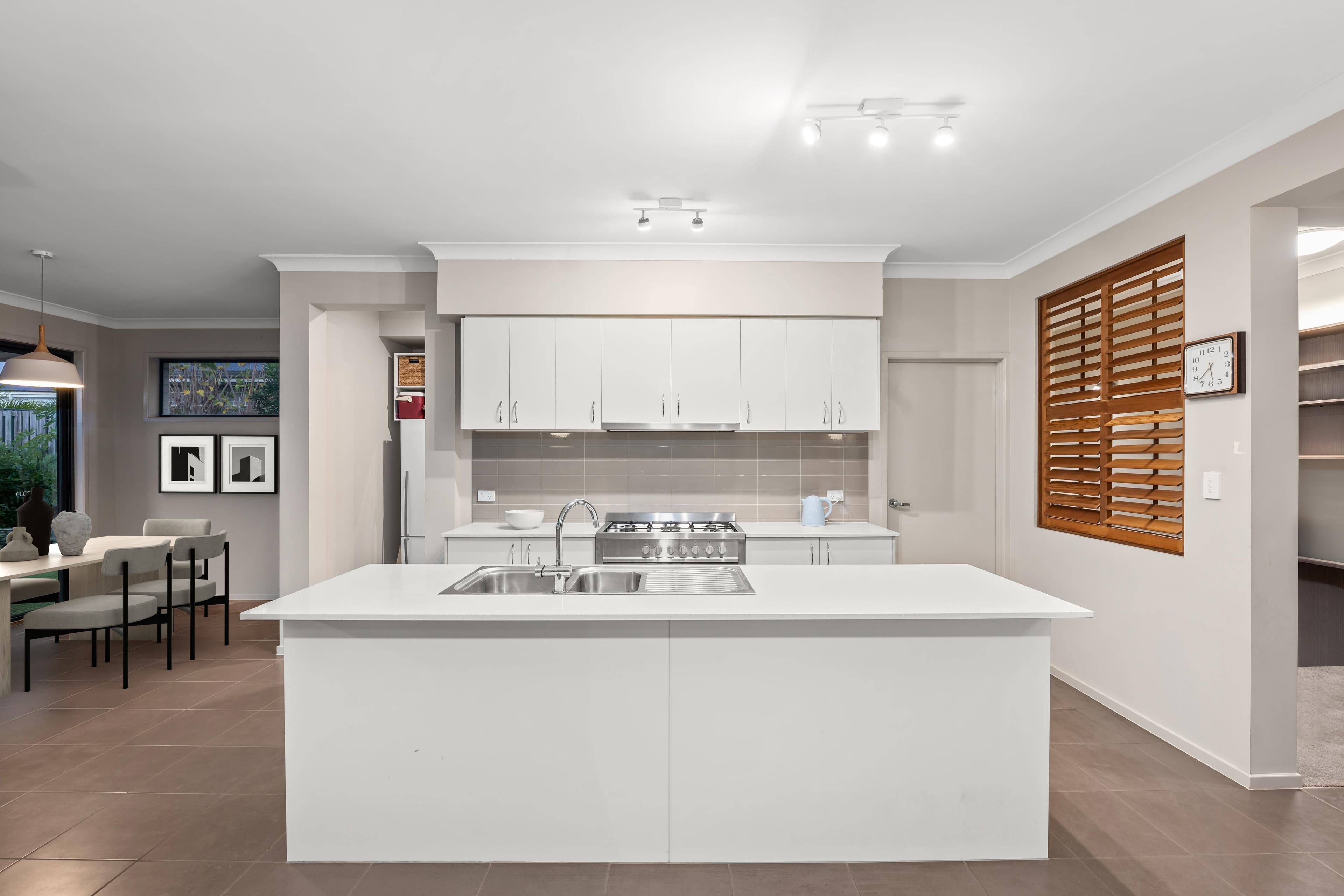12 Barrams Road, South Ripley QLD 4306, South Ripley - Thumbnail 8