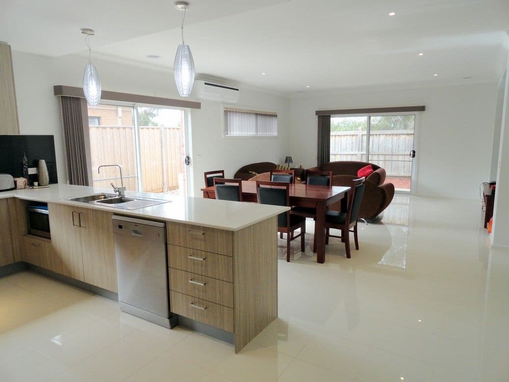 2 Poets Court, MERNDA VIC 3754, Mernda - Thumbnail 3