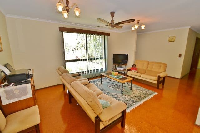 10 Leach Av,, LANDSBOROUGH QLD 4550, Landsborough - Thumbnail 2