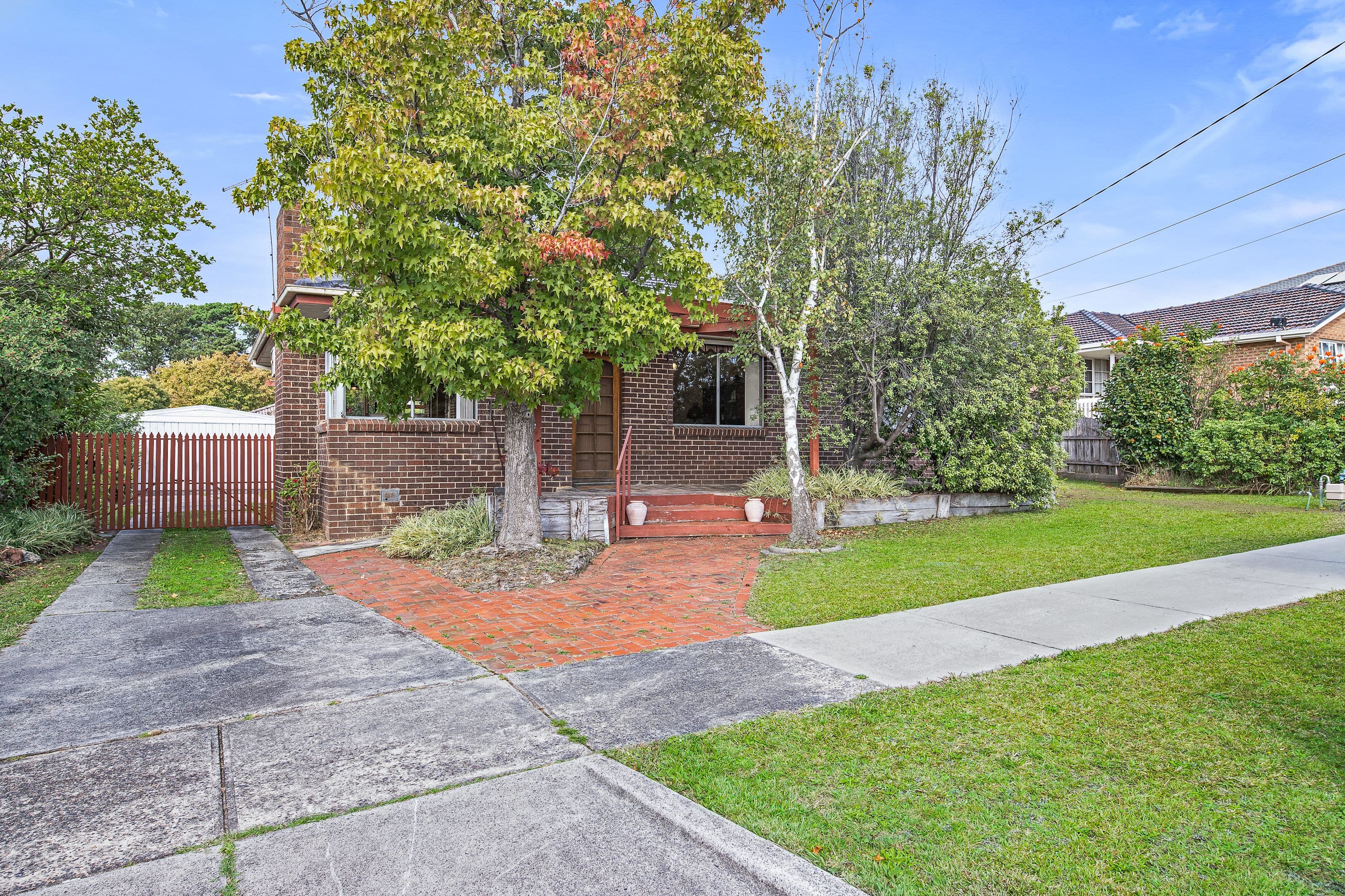 4 Waratah Street, Glen Waverley VIC 3150, Glen Waverley - Thumbnail 2