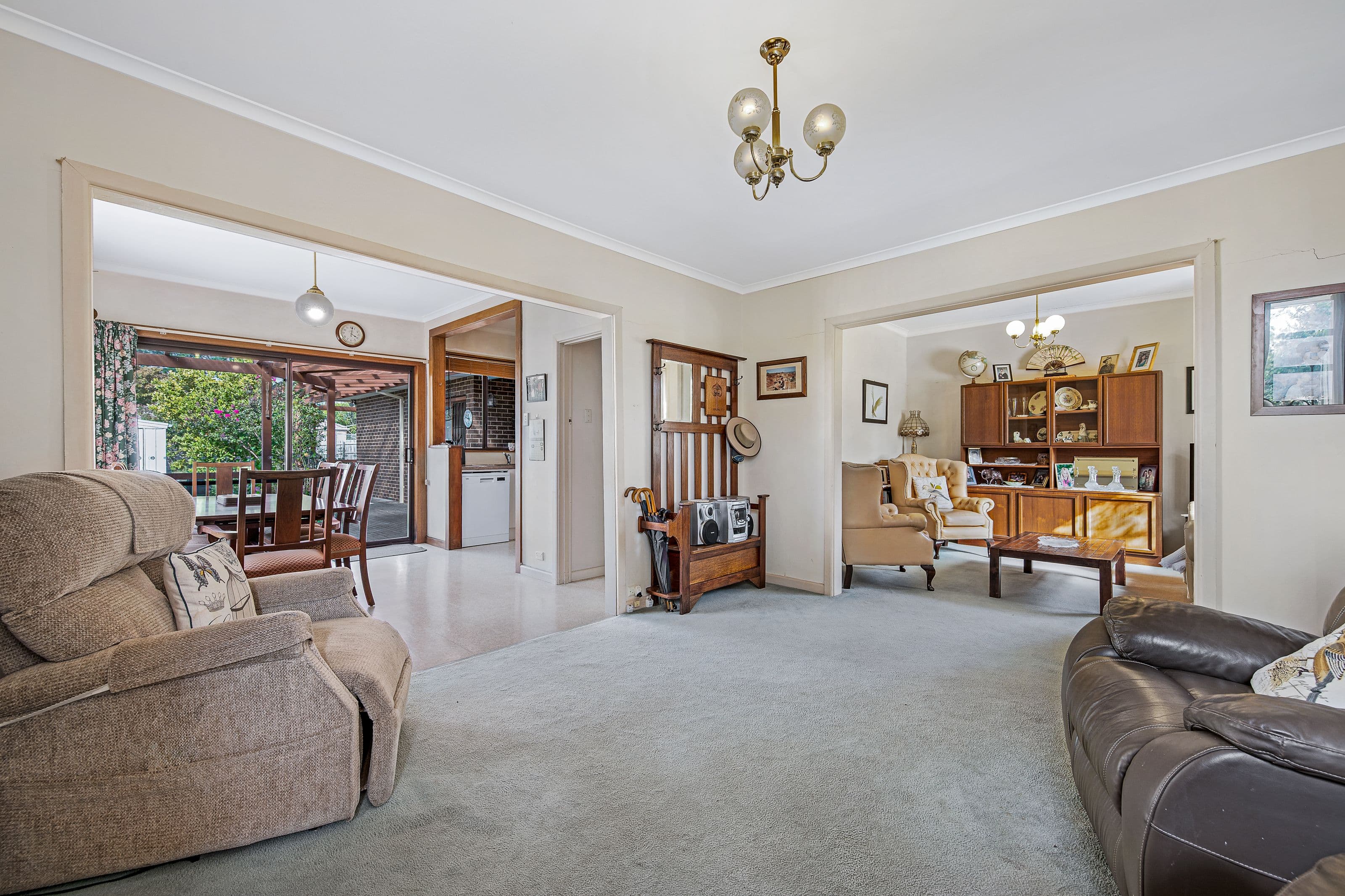 4 Waratah Street, Glen Waverley VIC 3150, Glen Waverley - Thumbnail 3