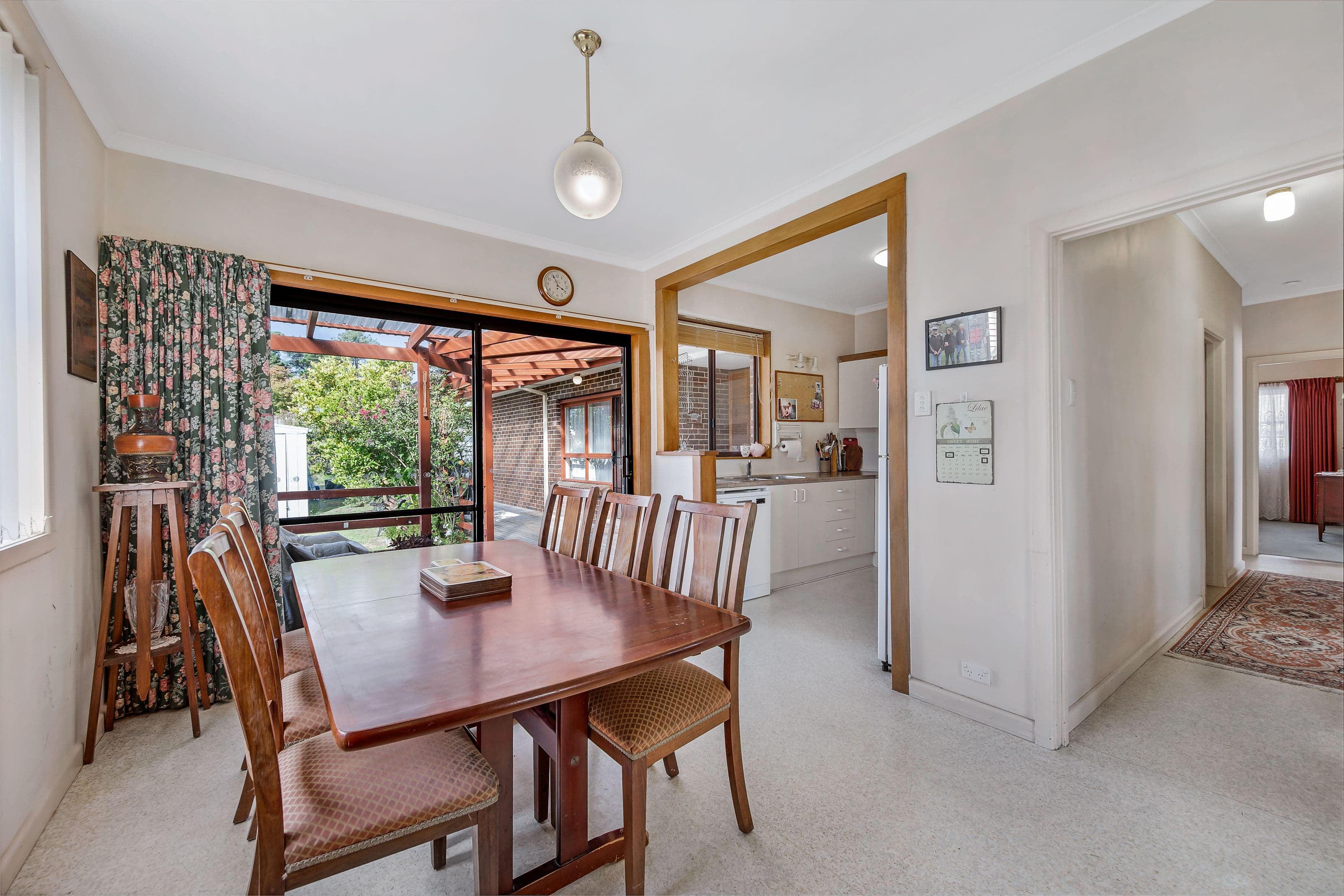 4 Waratah Street, Glen Waverley VIC 3150, Glen Waverley - Thumbnail 4