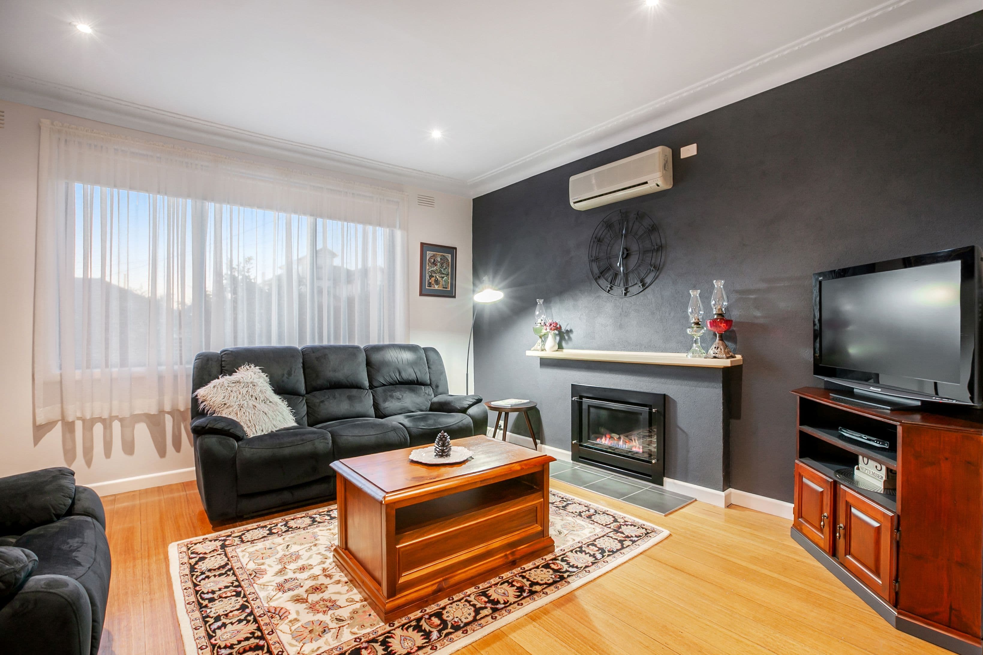 26 Dundee Street, Reservoir VIC 3073, Reservoir - Thumbnail 2