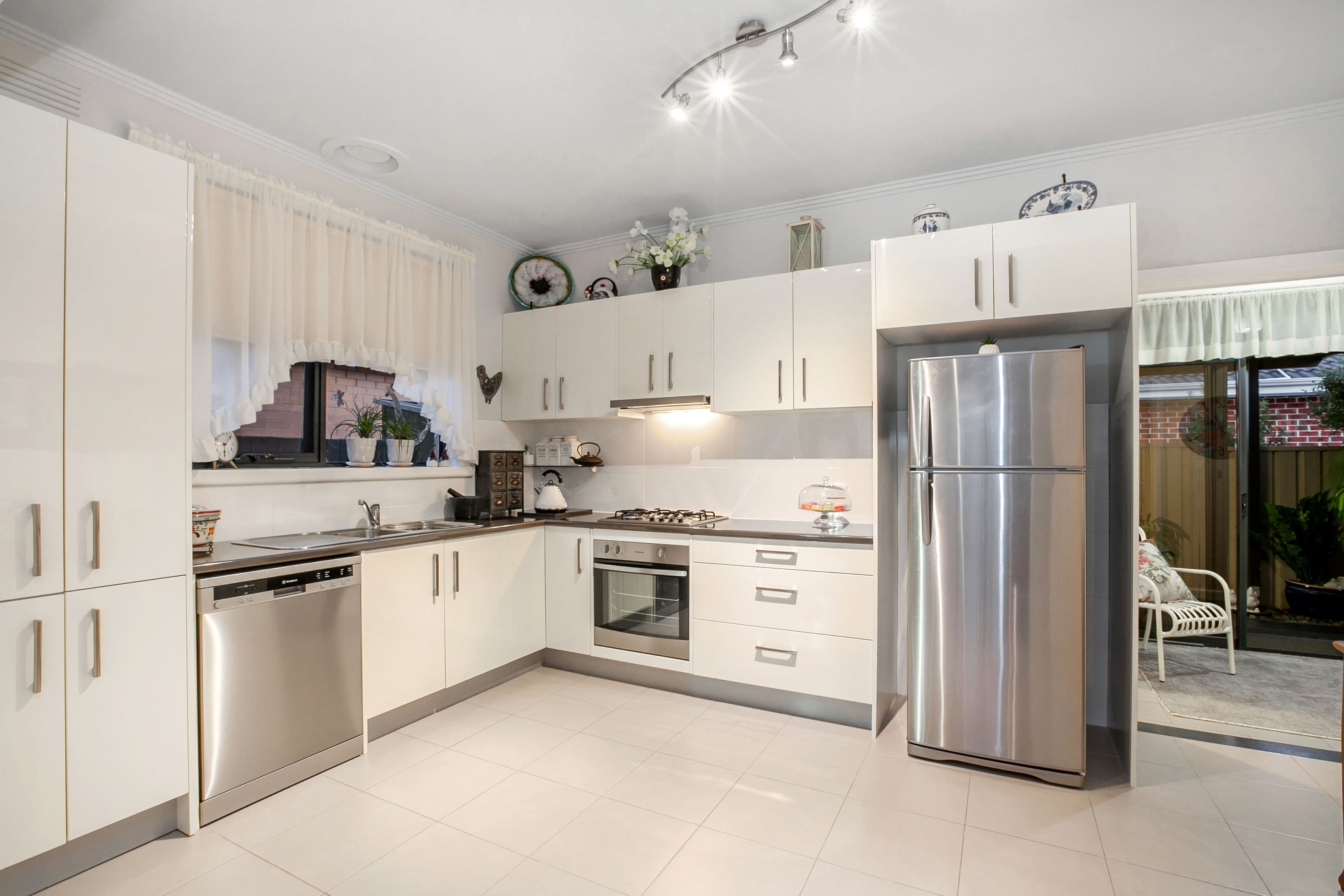 26 Dundee Street, Reservoir VIC 3073, Reservoir - Thumbnail 5