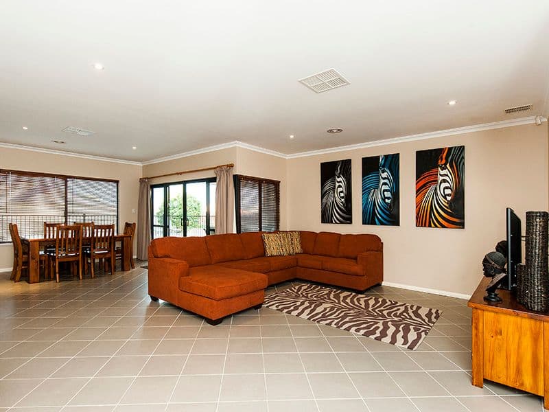61 Baskerville Crescent, Baldivis WA 6171, Baldivis - Thumbnail 2