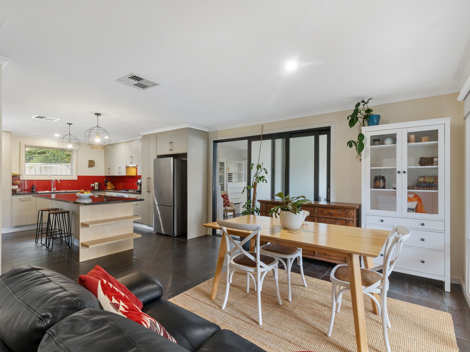 9 Jennifer Drive, Happy Valley SA 5159, Happy Valley - Thumbnail 2