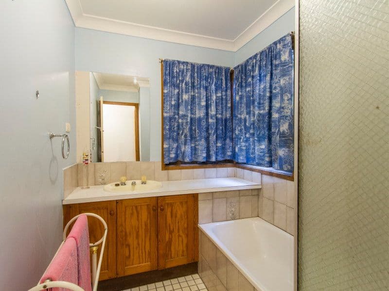 35 Charteris Drive, Ivanhoe East, Ivanhoe East - Thumbnail 6