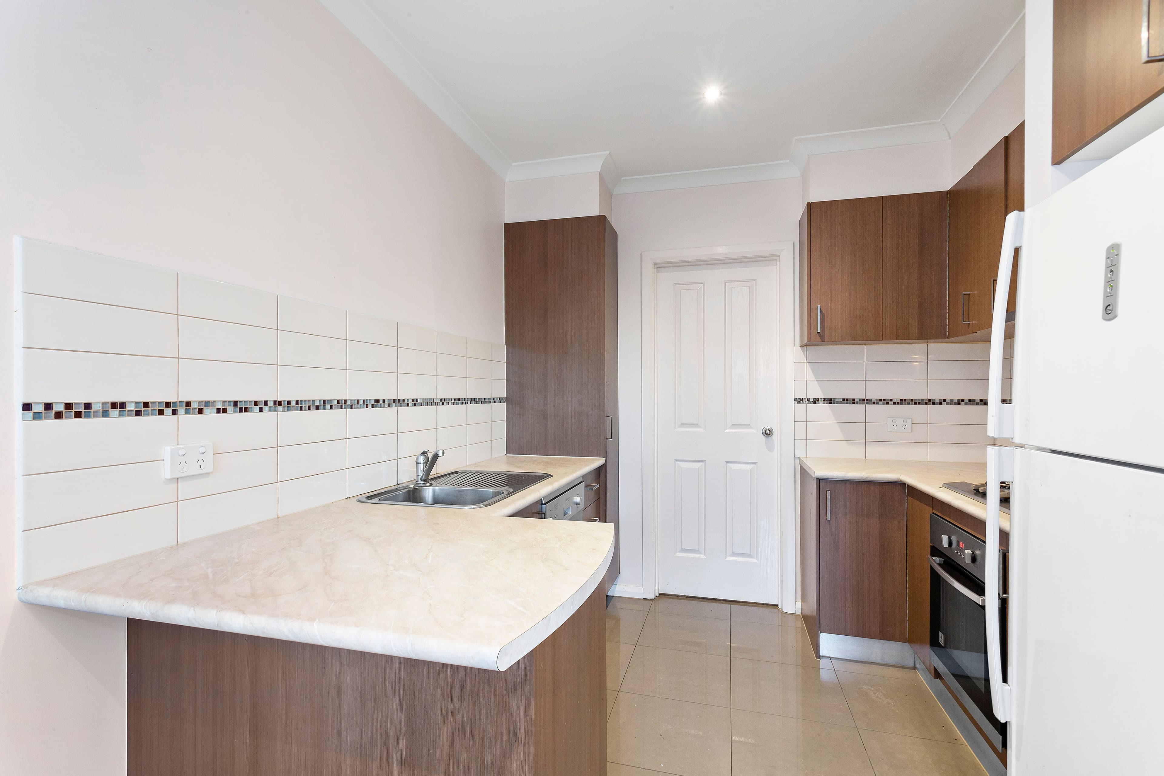 29 Alexander Avenue, Thomastown VIC 3074, Thomastown - Thumbnail 2