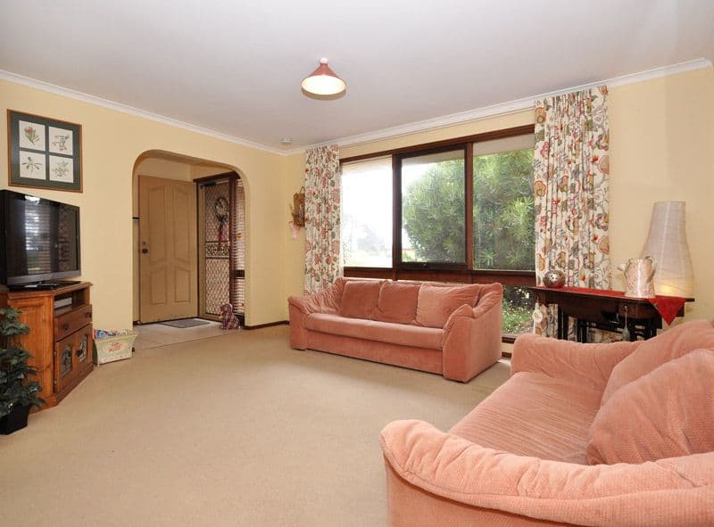 12 Canberra Drive, ABERFOYLE PARK SA 5159, Aberfoyle Park - Thumbnail 3