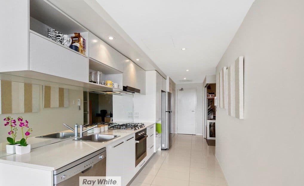 430 Marine Parade, Biggera Waters QLD 4216, Biggera Waters - Thumbnail 5