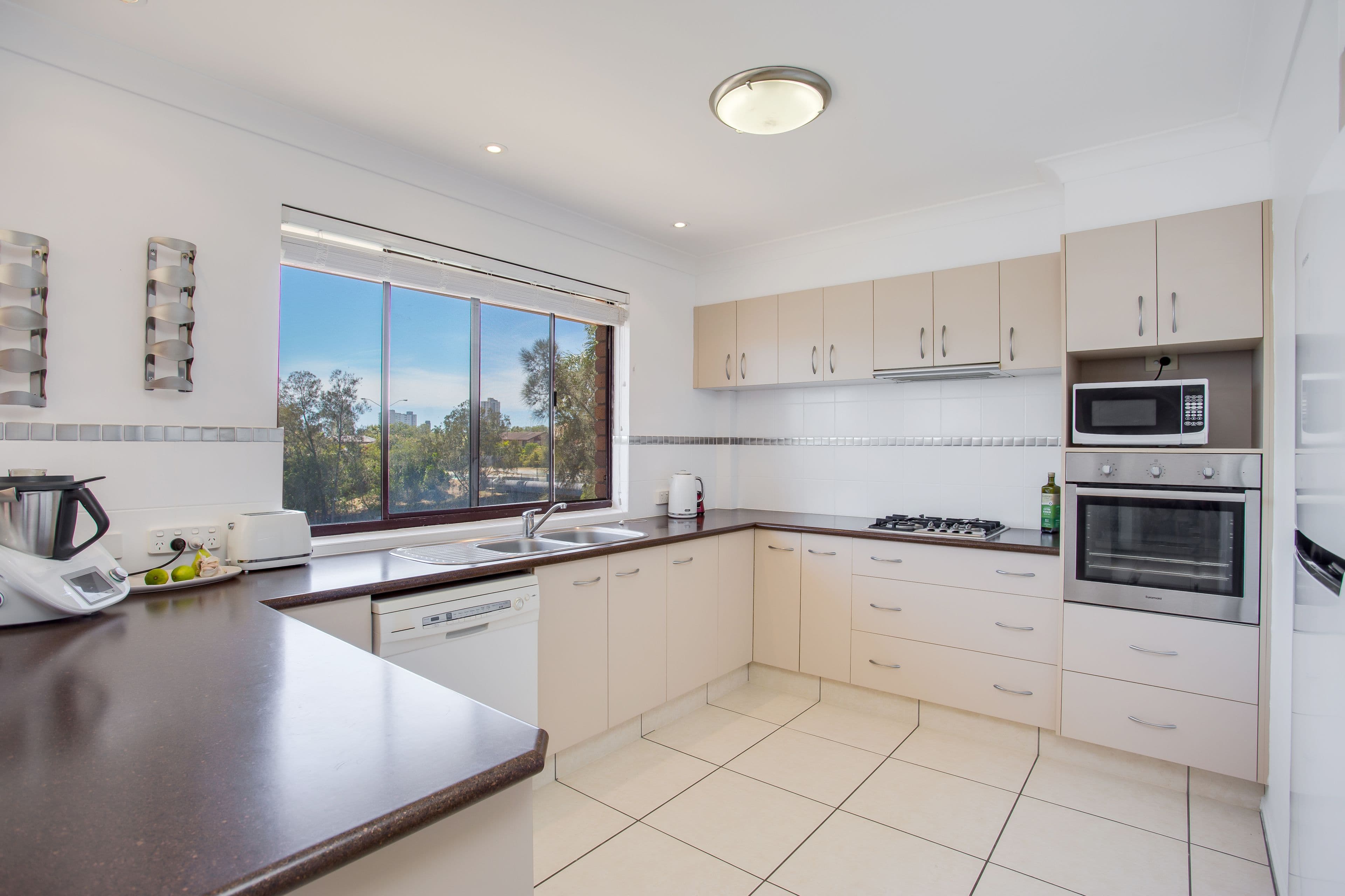 3 Barbet Place, Burleigh Waters QLD 4220, Burleigh Waters - Thumbnail 5