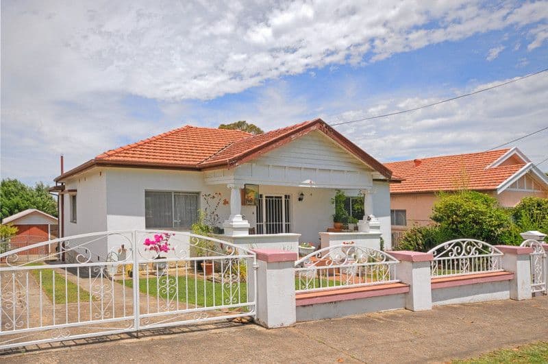 4 Baringa Road, NORTHBRIDGE NSW 2063, Northbridge - Image 1