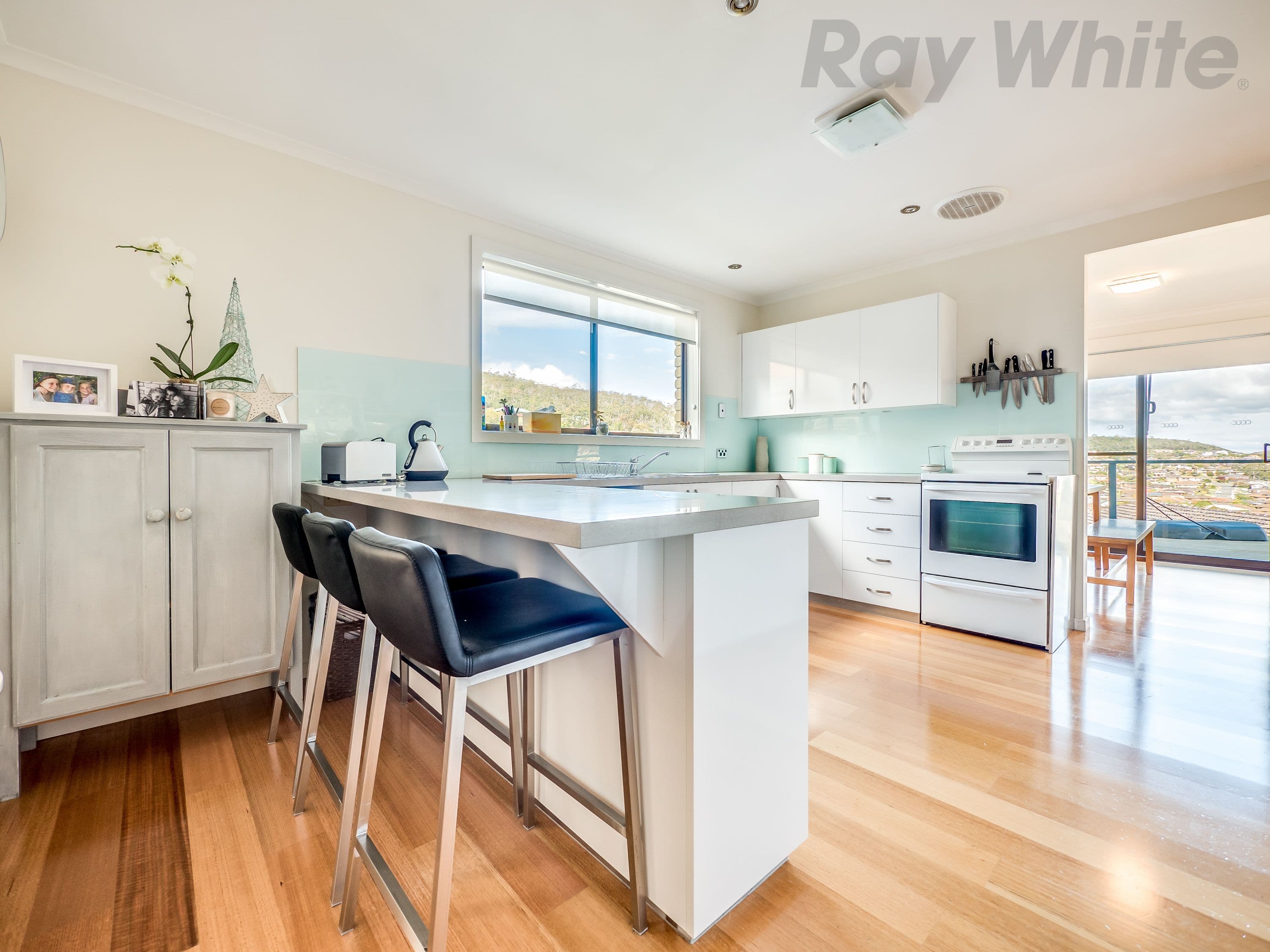 59 Akuna Avenue, Bangor, Bangor - Thumbnail 2