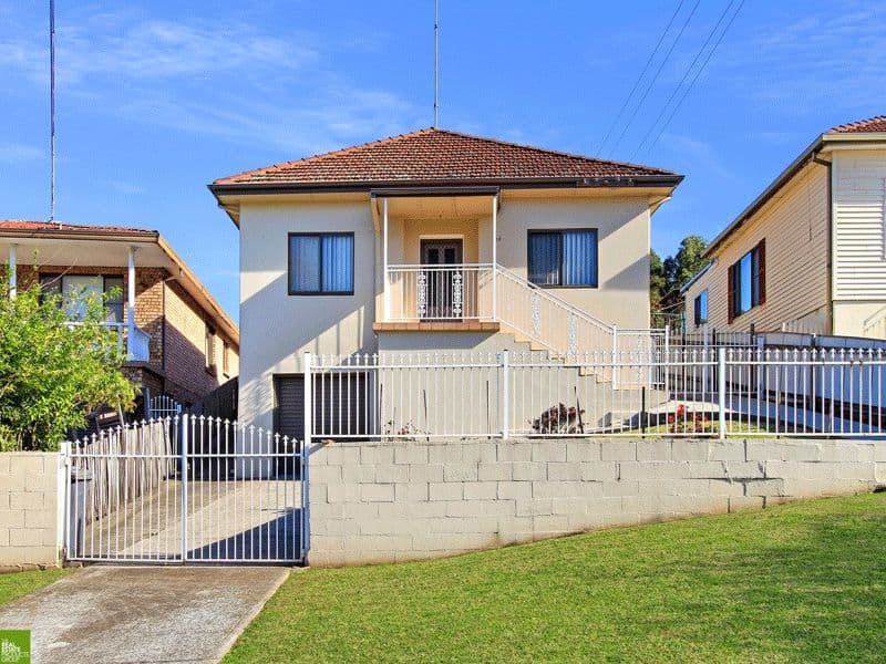 18 Auburn Parade, Cringila NSW 2502, Cringila - Image 1