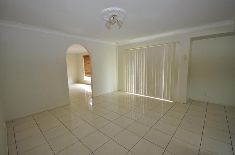 6 Macbeth Street, Kingston QLD 4114, Kingston - Thumbnail 2