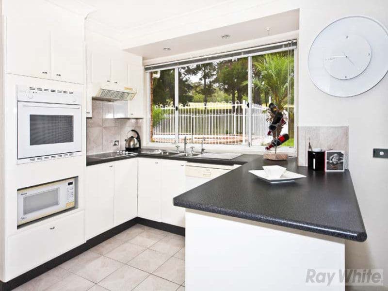 9 Usher Close, ABBOTSBURY NSW 2176, Abbotsbury - Thumbnail 4