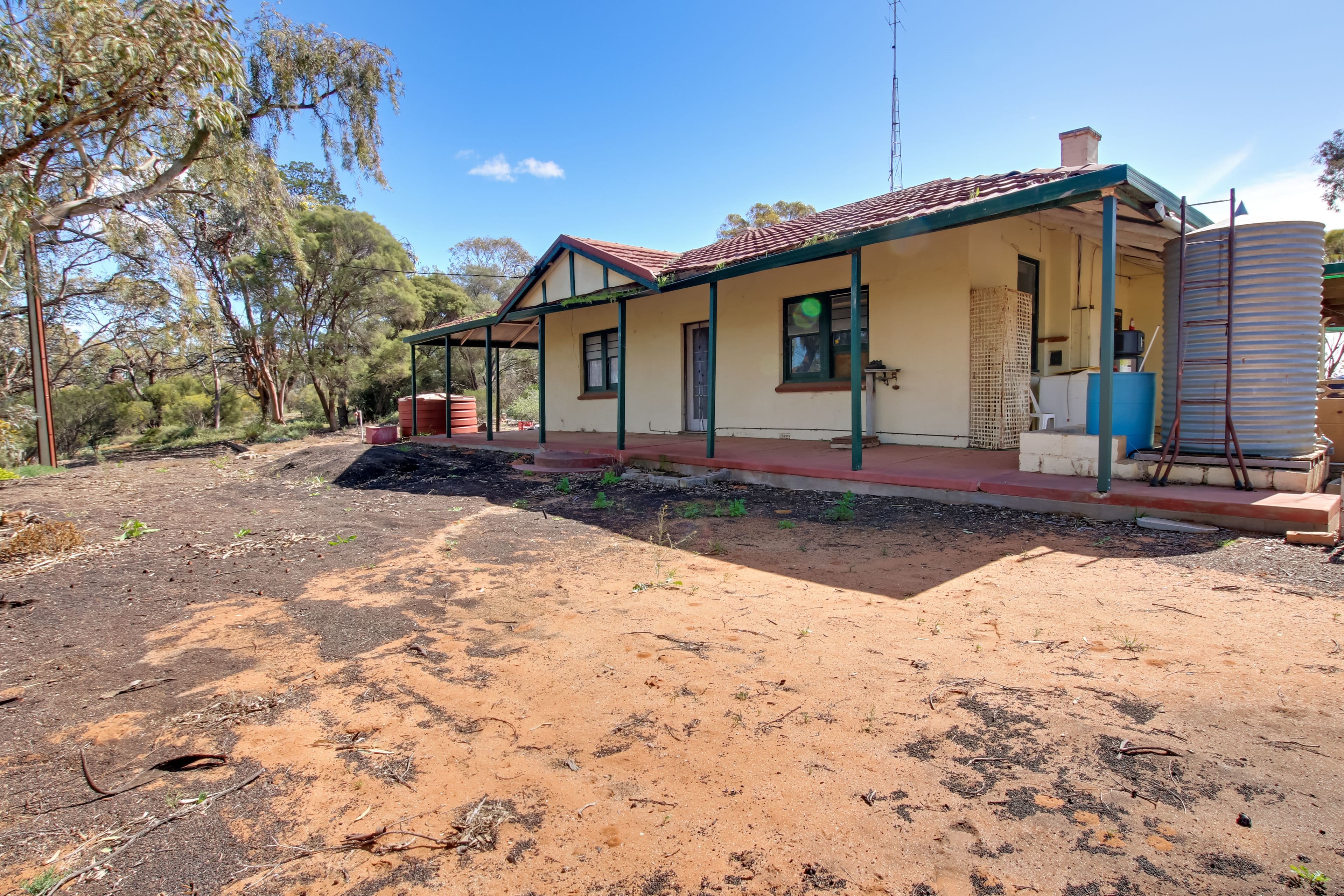39 Cornish Road, Glossop SA 5344, Glossop - Thumbnail 2