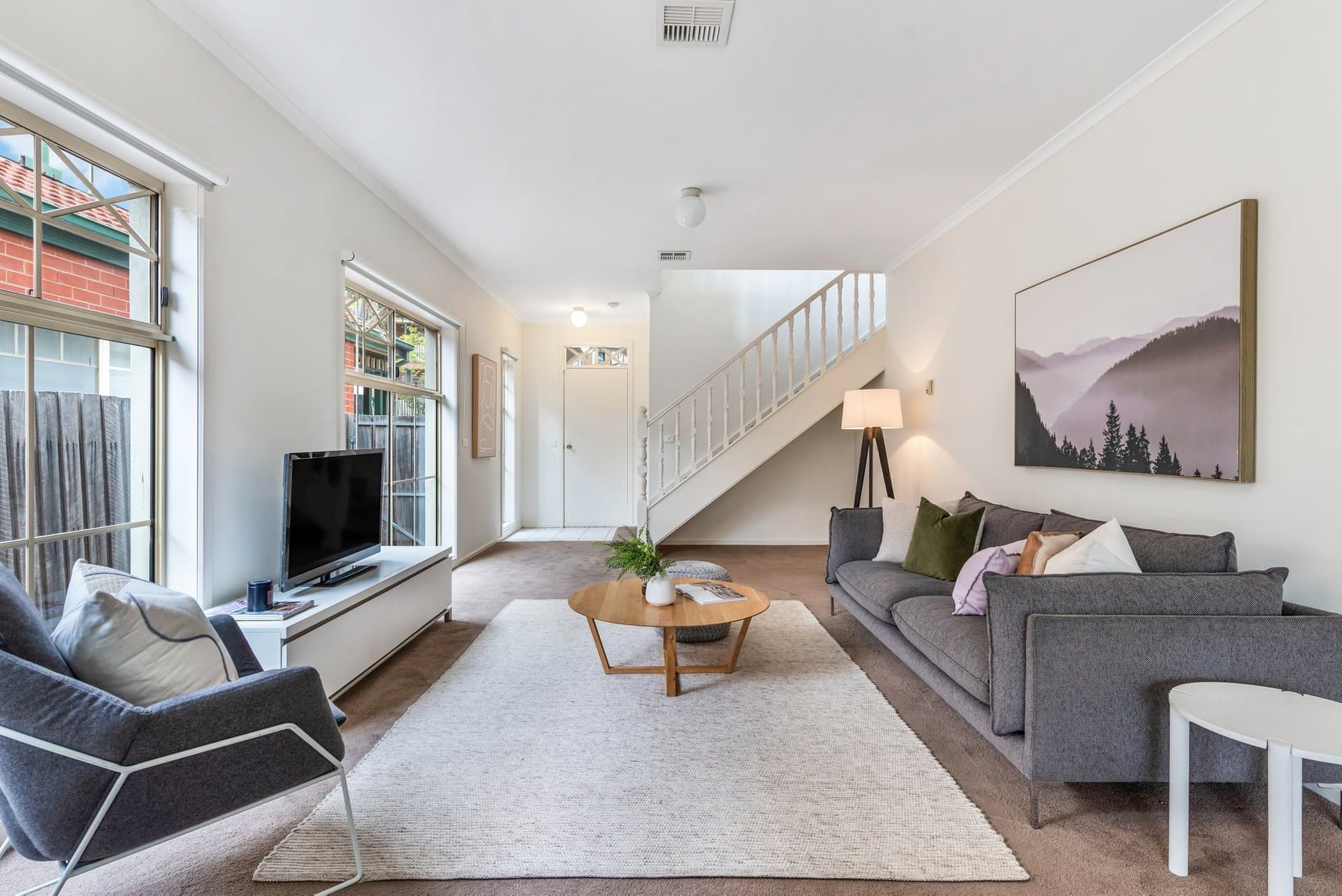 14 Scarborough Square, Mont Albert North - Thumbnail 2