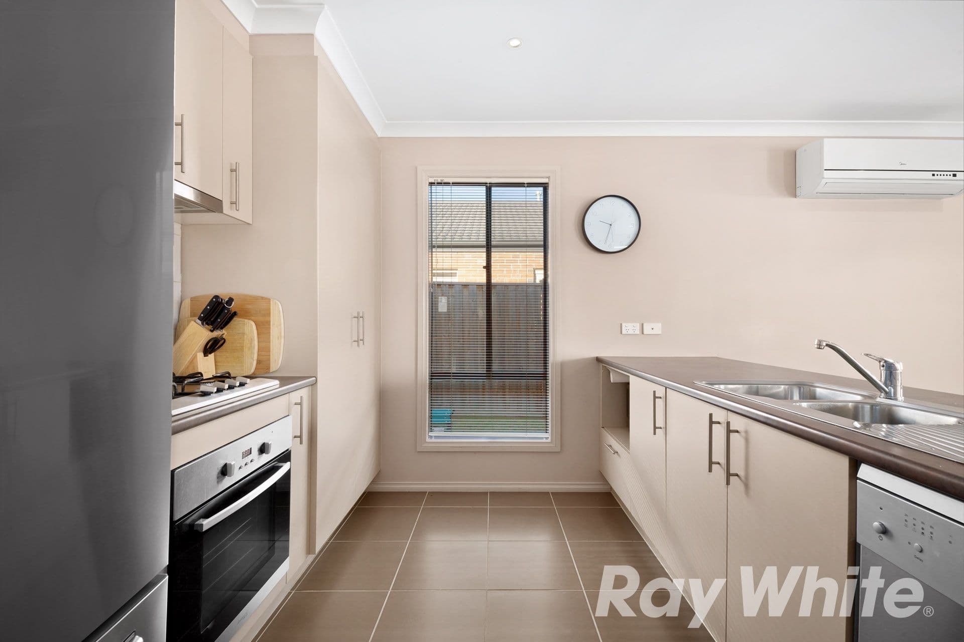 17 Bassetts Road, Doreen VIC 3754, Doreen - Thumbnail 2