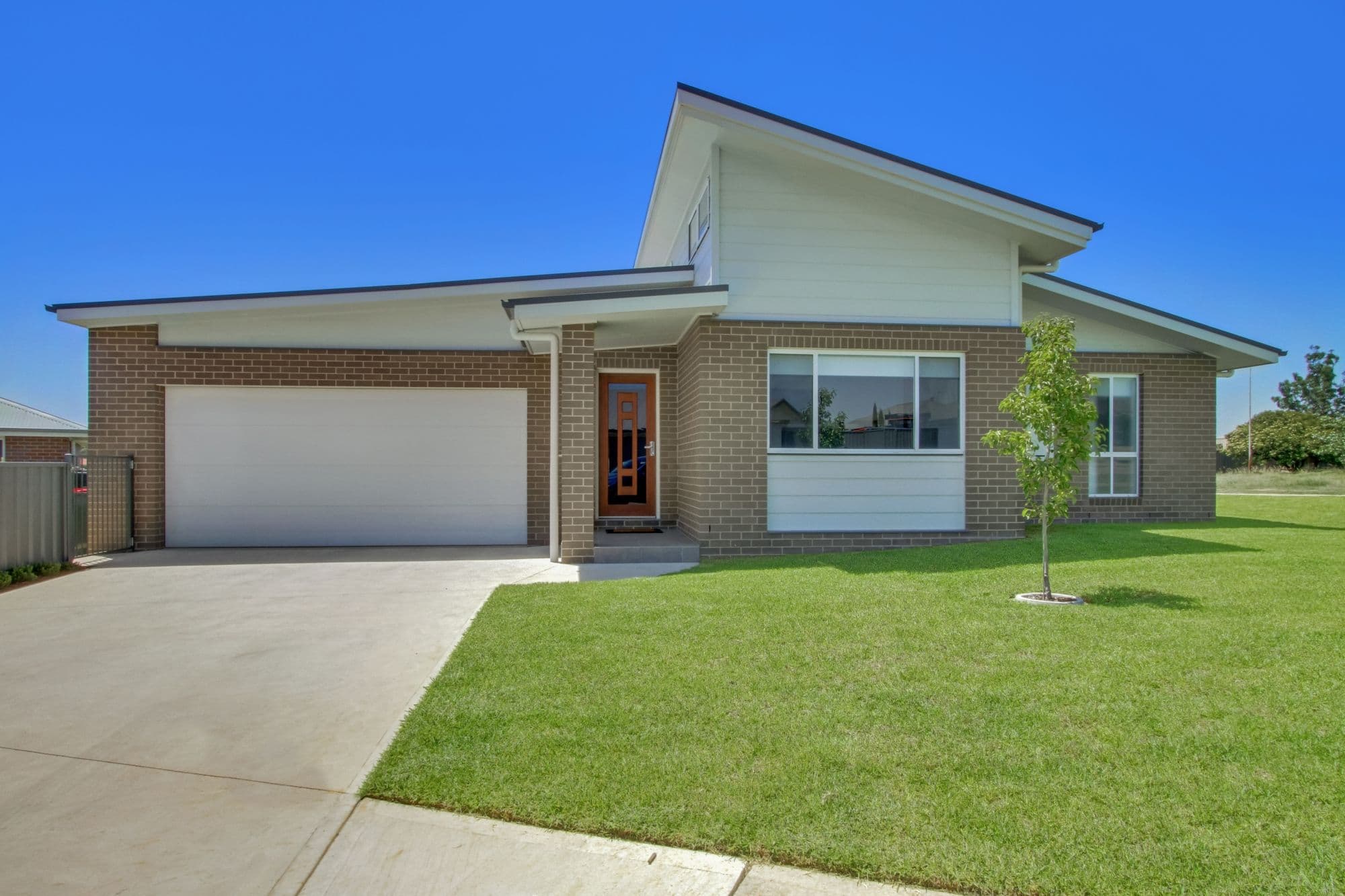 8 Ledger Street, Goulburn - Image 1