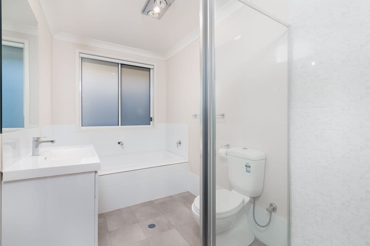 21 Scarlet Street, Jordan Springs - Thumbnail 5