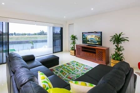 26 Harbourvue Court, Helensvale QLD 4212, Helensvale - Thumbnail 6