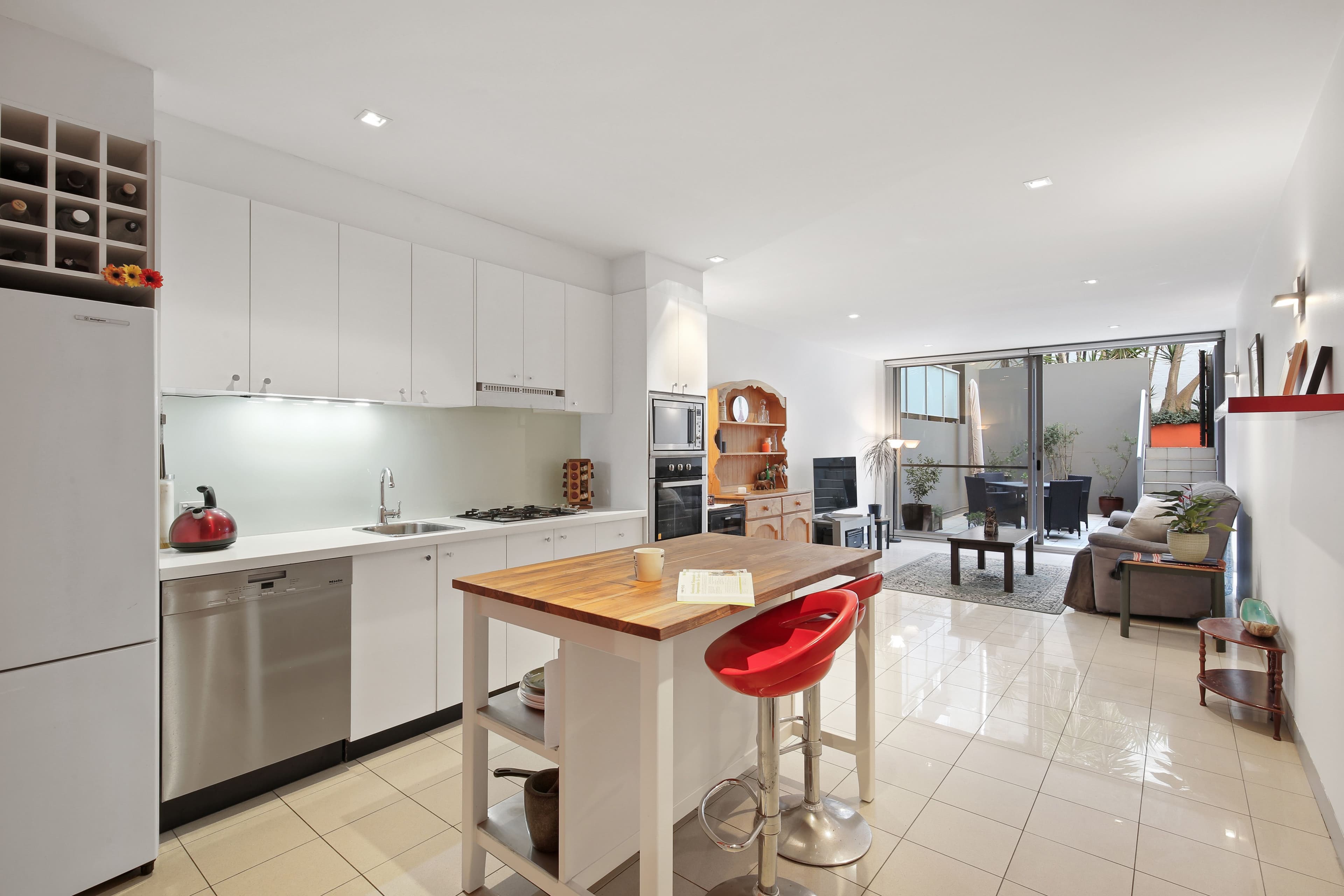 7/2 Howard Court, Clayton, Clayton - Image 1