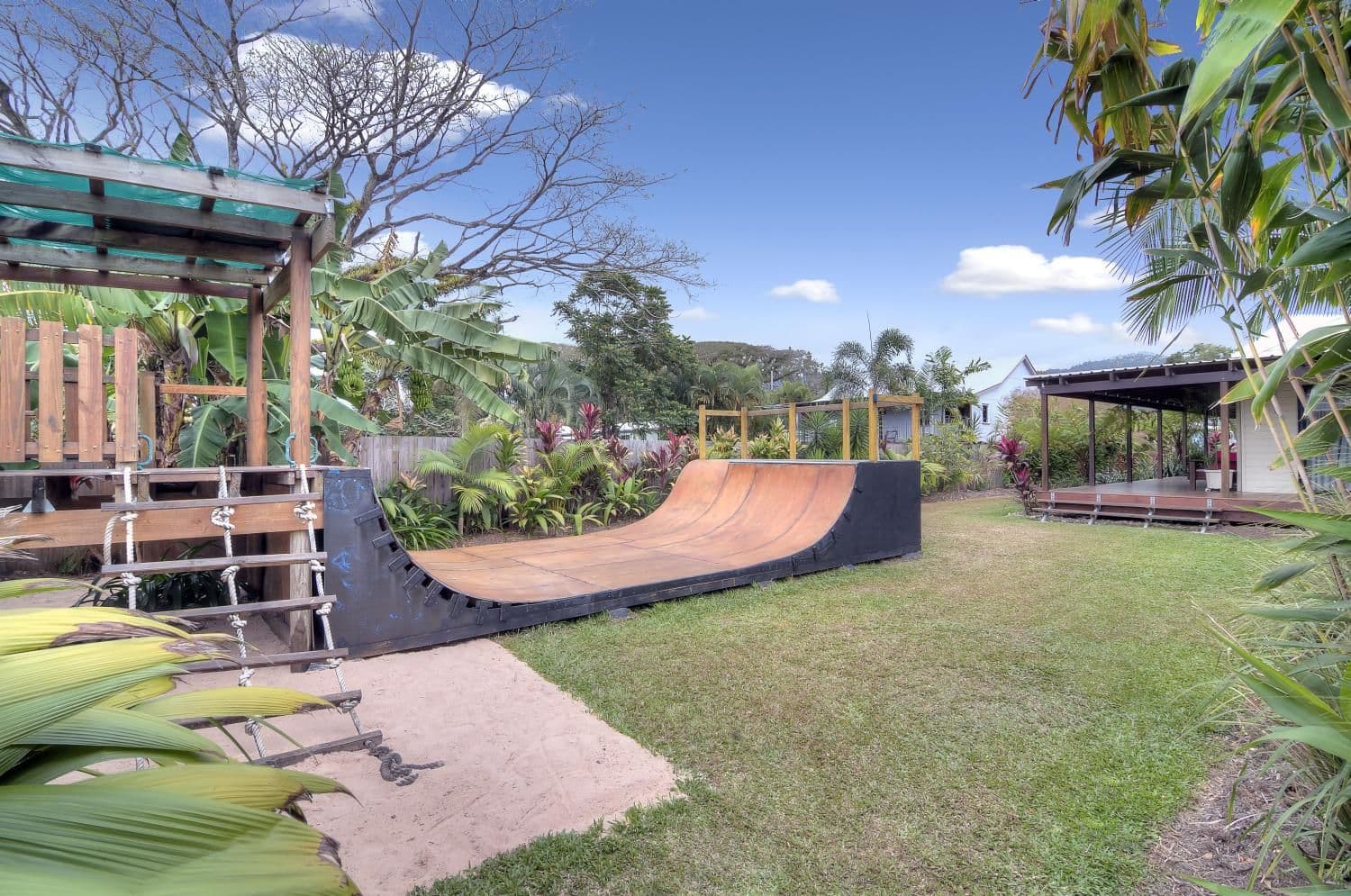 15 Mossman Street, MOSSMAN QLD 4873, Mossman - Thumbnail 2