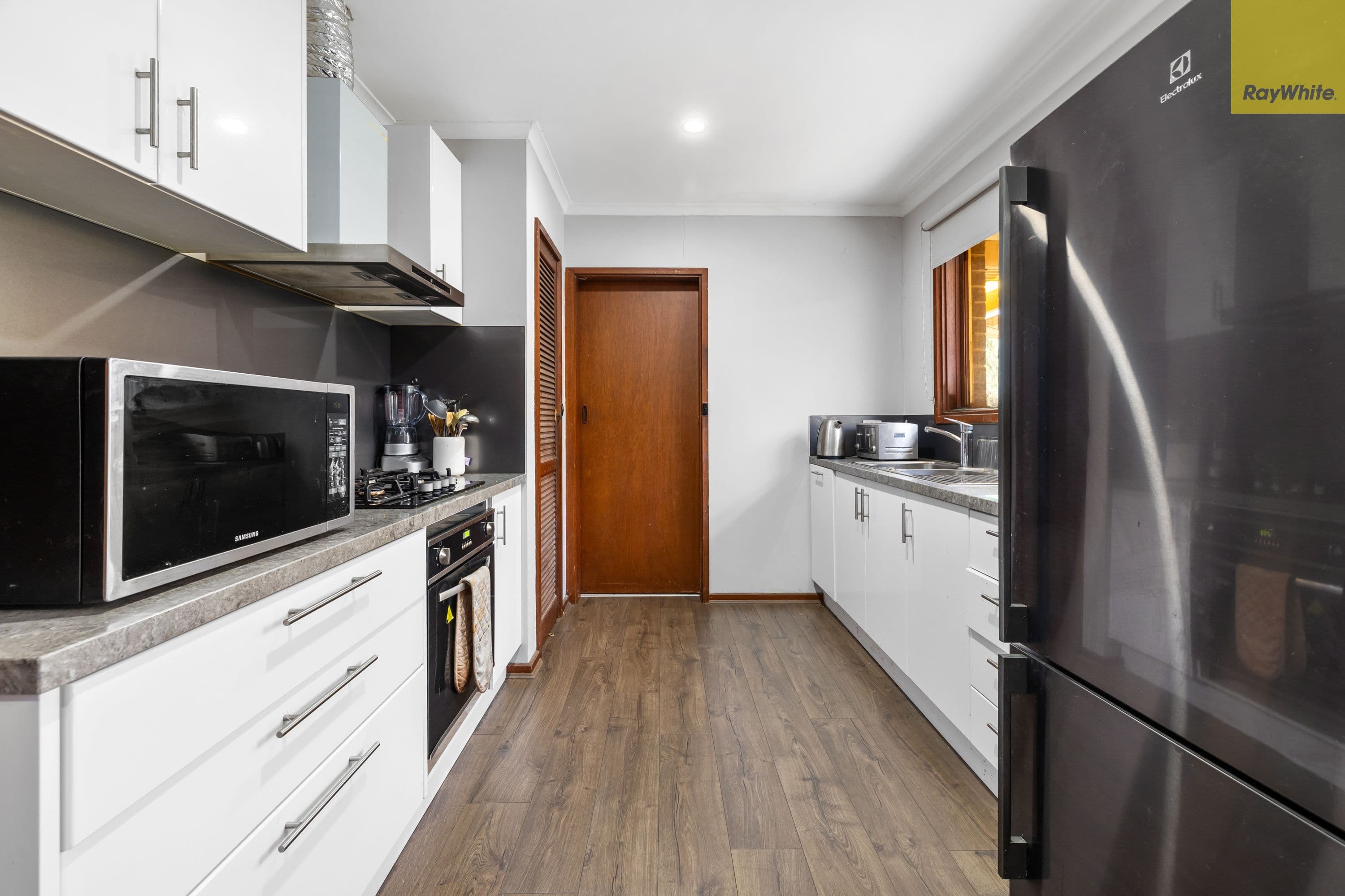 7 Kinloch Road, Melton VIC 3337, Melton - Thumbnail 4