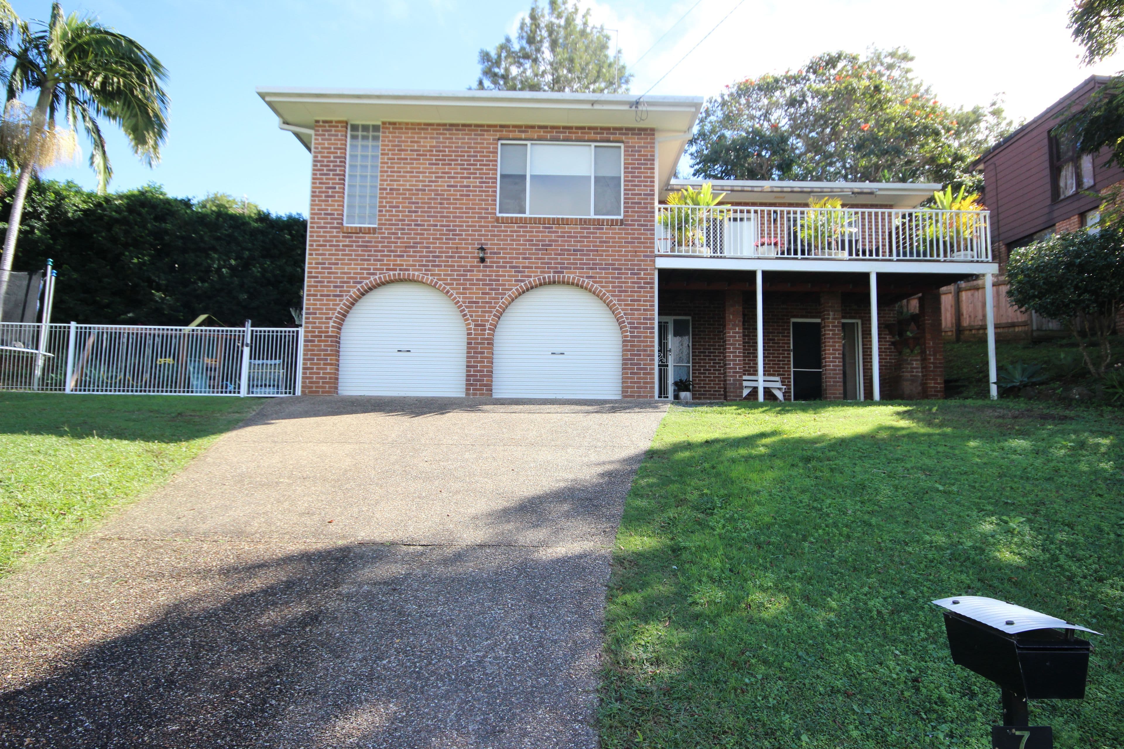 7 Uniacke Drive, Banora Point - Image 1
