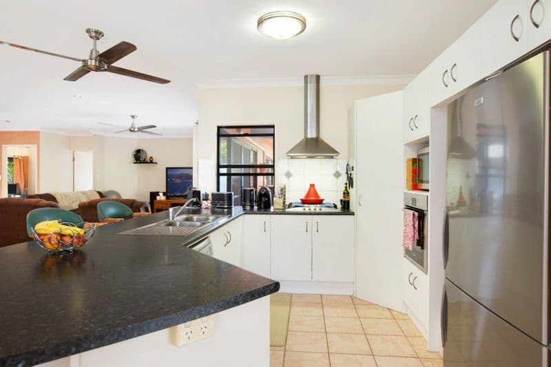 1 Goodsell Drive, BENTLEY PARK QLD 4869, Bentley Park - Thumbnail 6