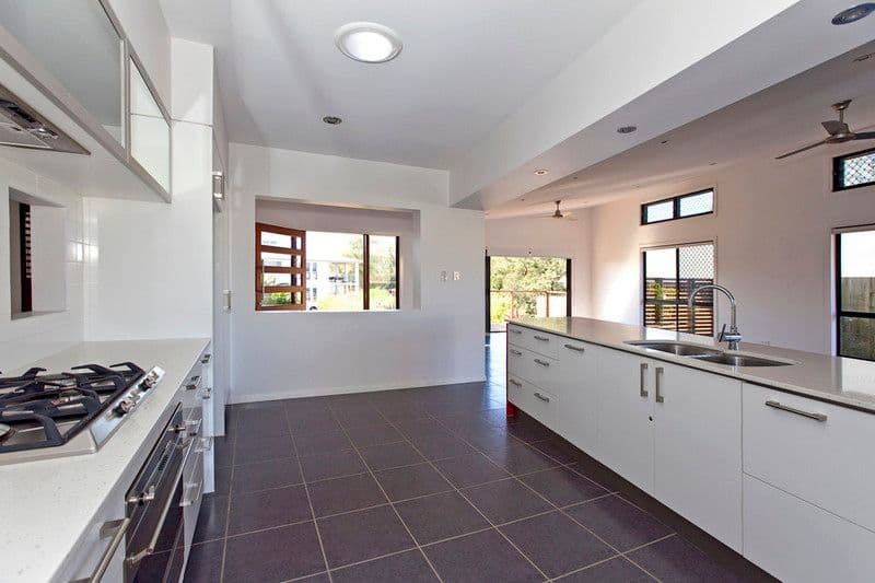 3 Parklink Drive, REDLAND BAY QLD 4165, Redland Bay - Thumbnail 4
