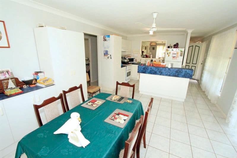76 Limpus Avenue, KEPPEL SANDS QLD 4702, Keppel Sands - Thumbnail 7