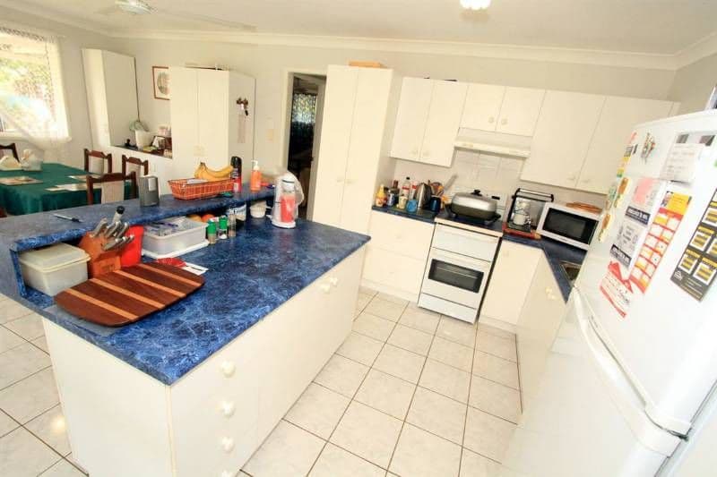 76 Limpus Avenue, KEPPEL SANDS QLD 4702, Keppel Sands - Thumbnail 8