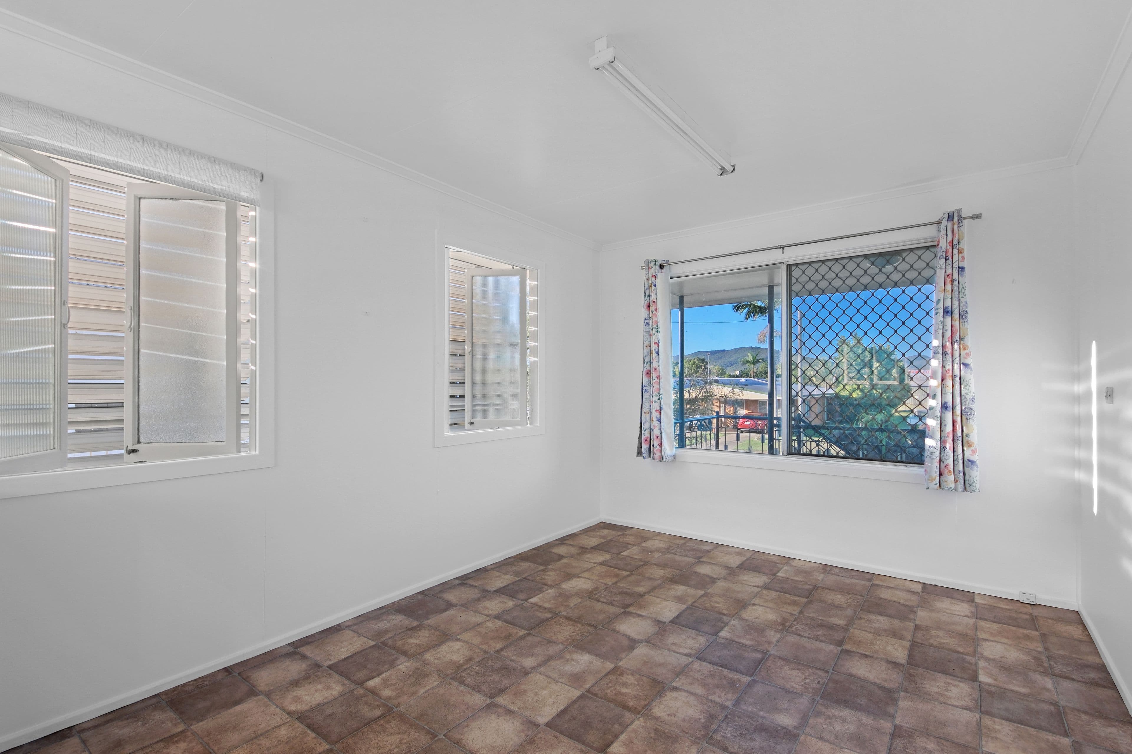 19 Kerr Street, Park Avenue QLD 4701, Park Avenue - Thumbnail 5