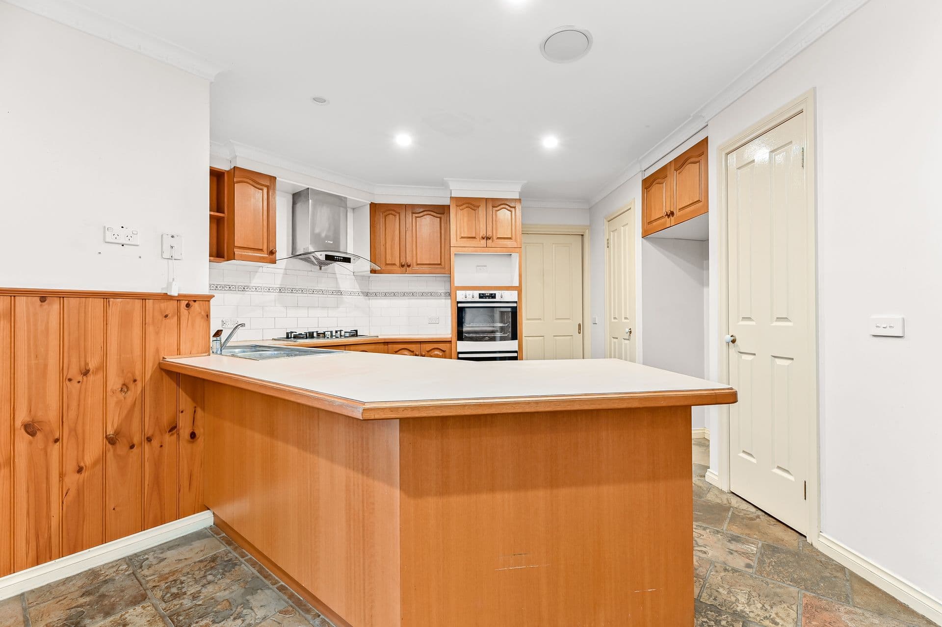 2 Chirnside Road, Berwick VIC 3806, Berwick - Thumbnail 8