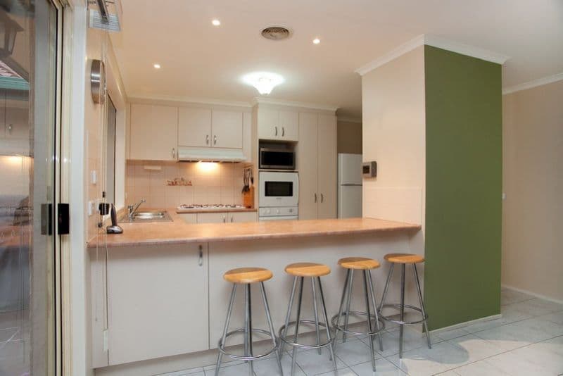 12 Redgum Court, MILL PARK VIC 3082, Mill Park - Thumbnail 2