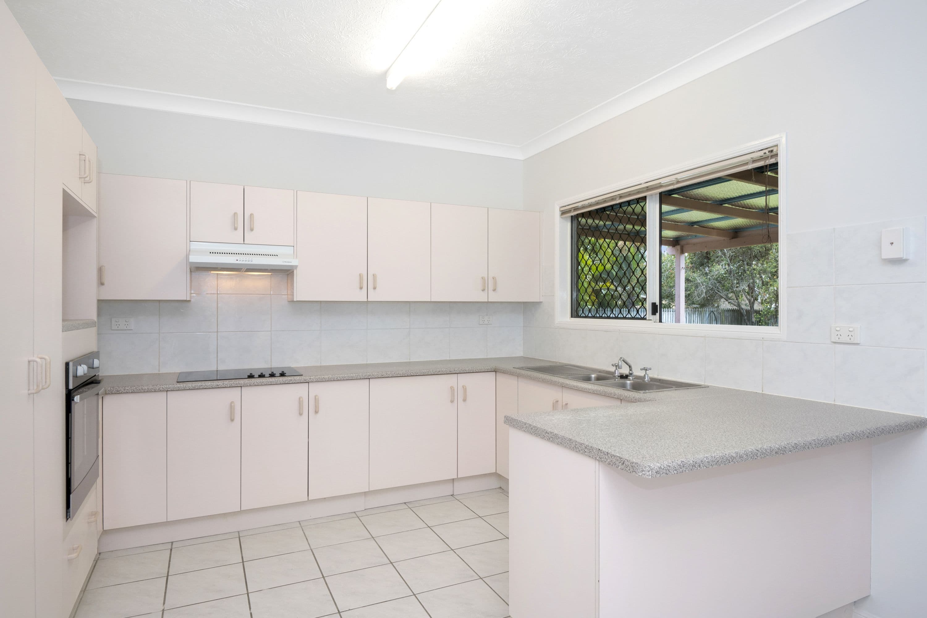 12 Sandstone Drive, Kirwan QLD 4817, Kirwan - Thumbnail 5