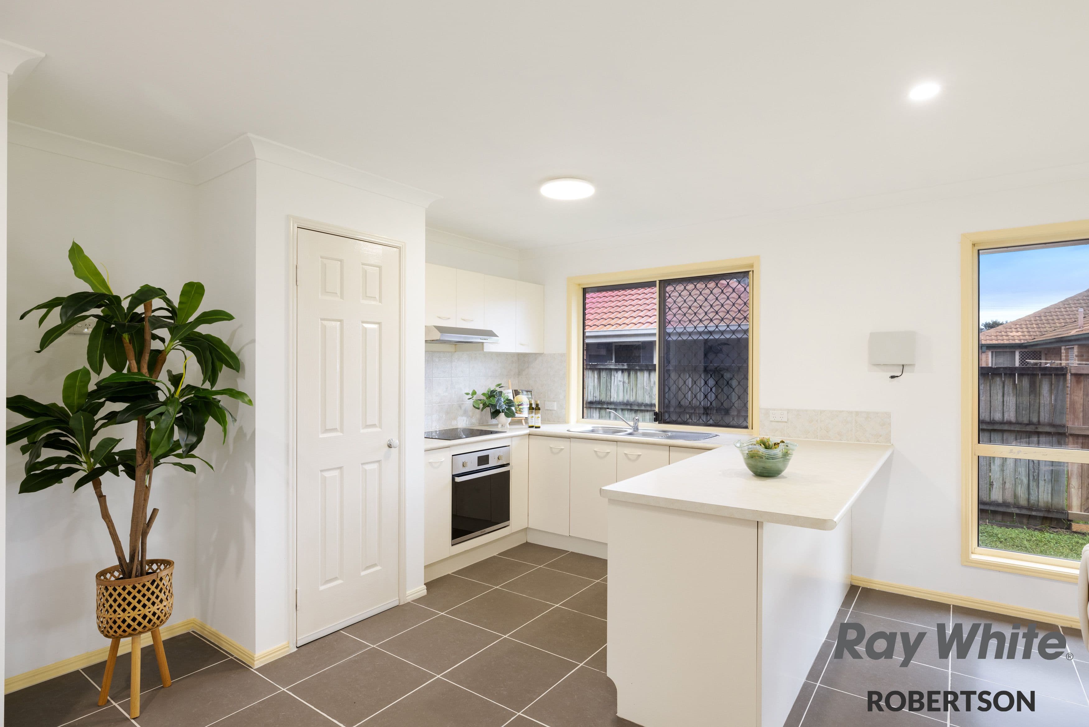 14 Rubicon Crescent, Kuraby QLD 4112, Kuraby - Thumbnail 4